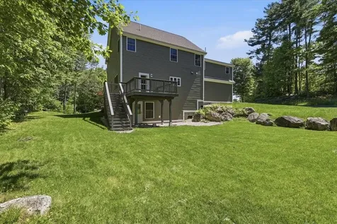18 Hawthorne Drive Auburn NH 03032