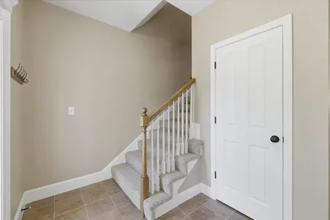 18 Hawthorne Drive Auburn NH 03032