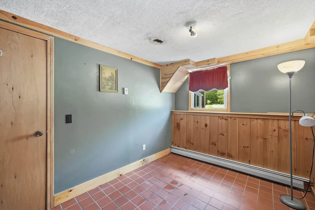 219 Longmoore Drive Ryegate VT 05042