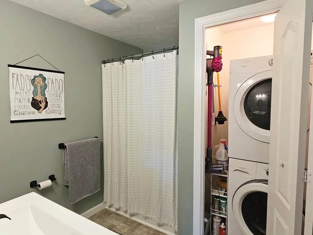 28 Owens Drive Swanzey NH 03446
