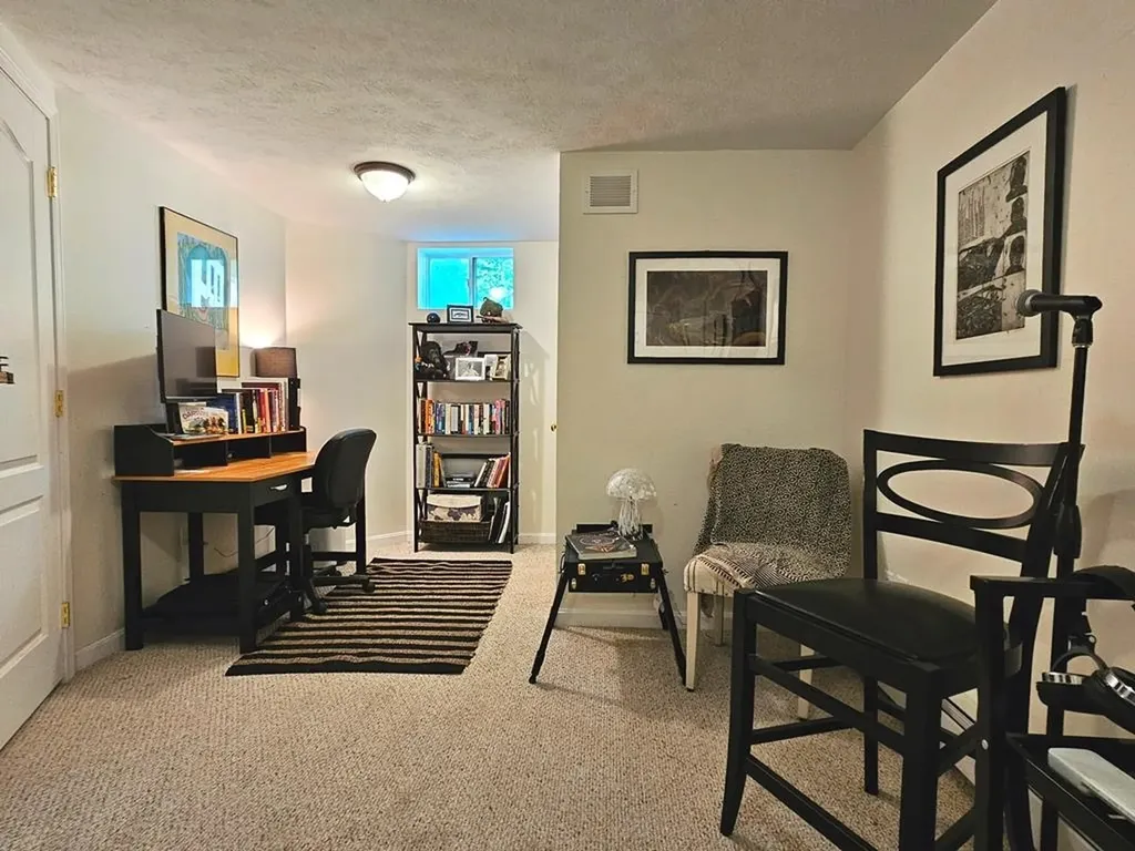 28 Owens Drive Swanzey NH 03446