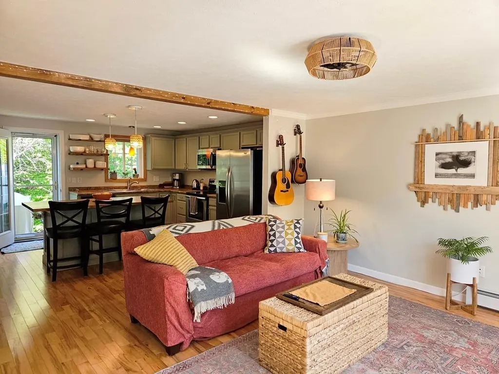 28 Owens Drive Swanzey NH 03446