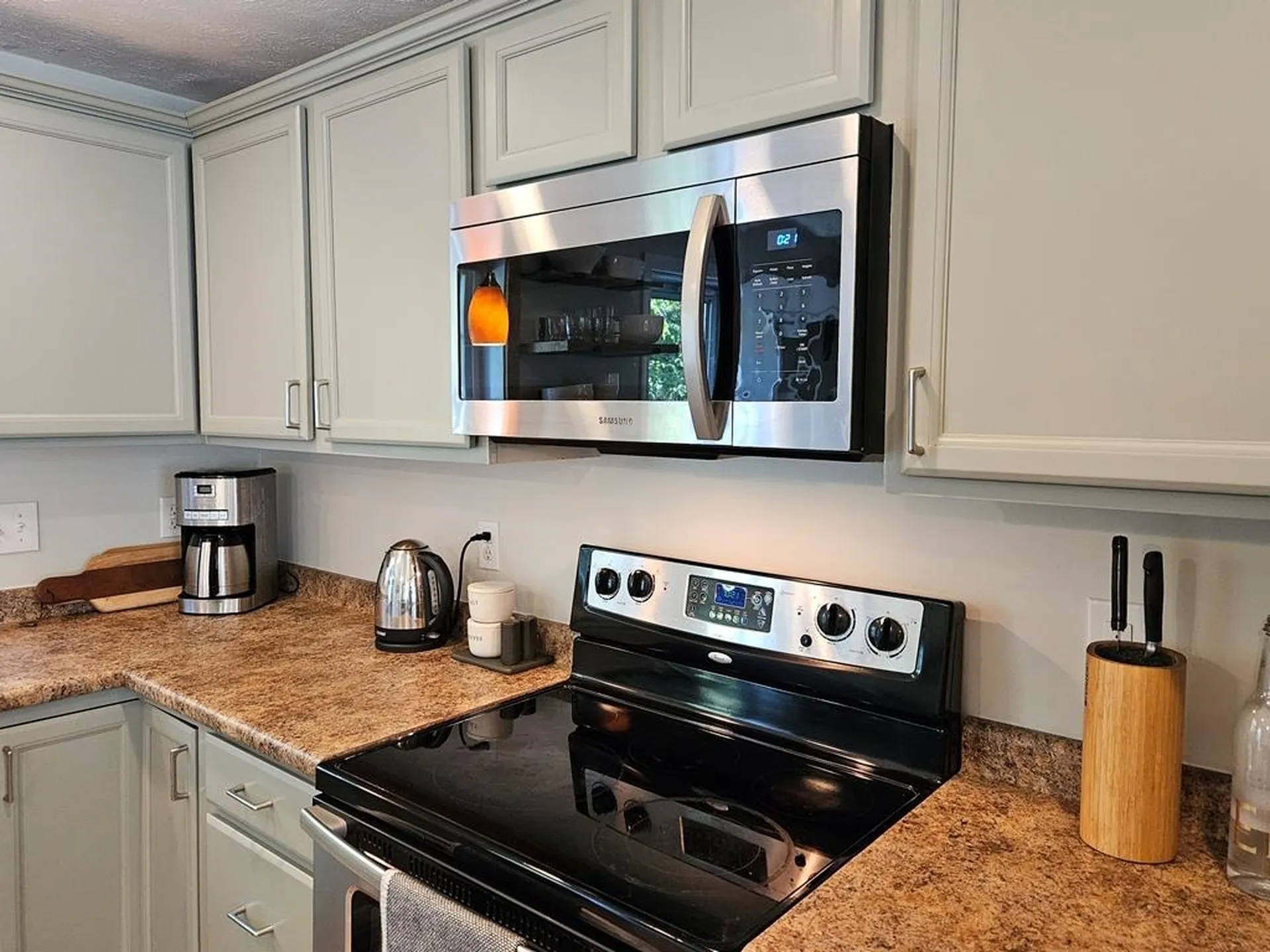 28 Owens Drive Swanzey NH 03446