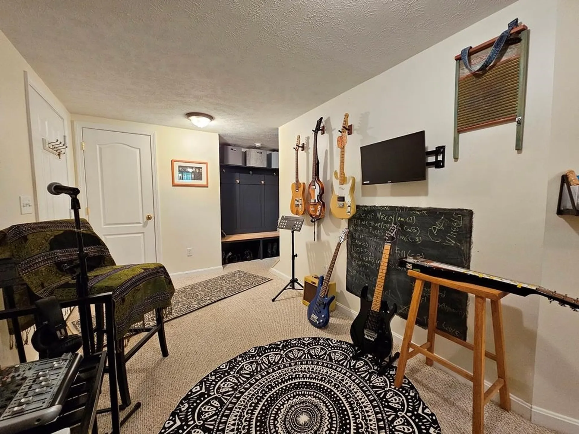 28 Owens Drive Swanzey NH 03446