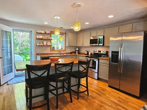 28 Owens Drive Swanzey NH 03446
