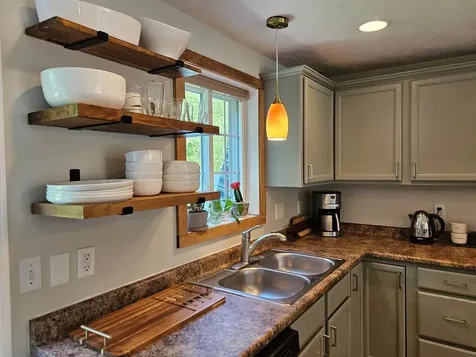 28 Owens Drive Swanzey NH 03446