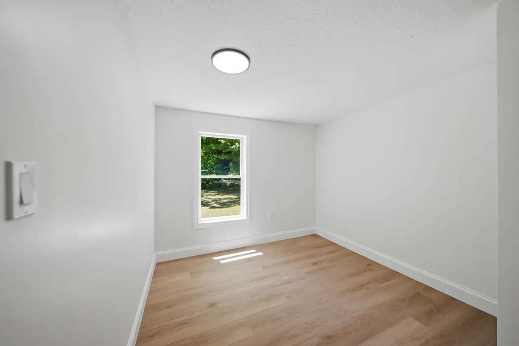 11 Ash Street Northwood NH 03261