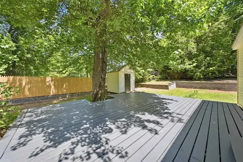 11 Ash Street Northwood NH 03261
