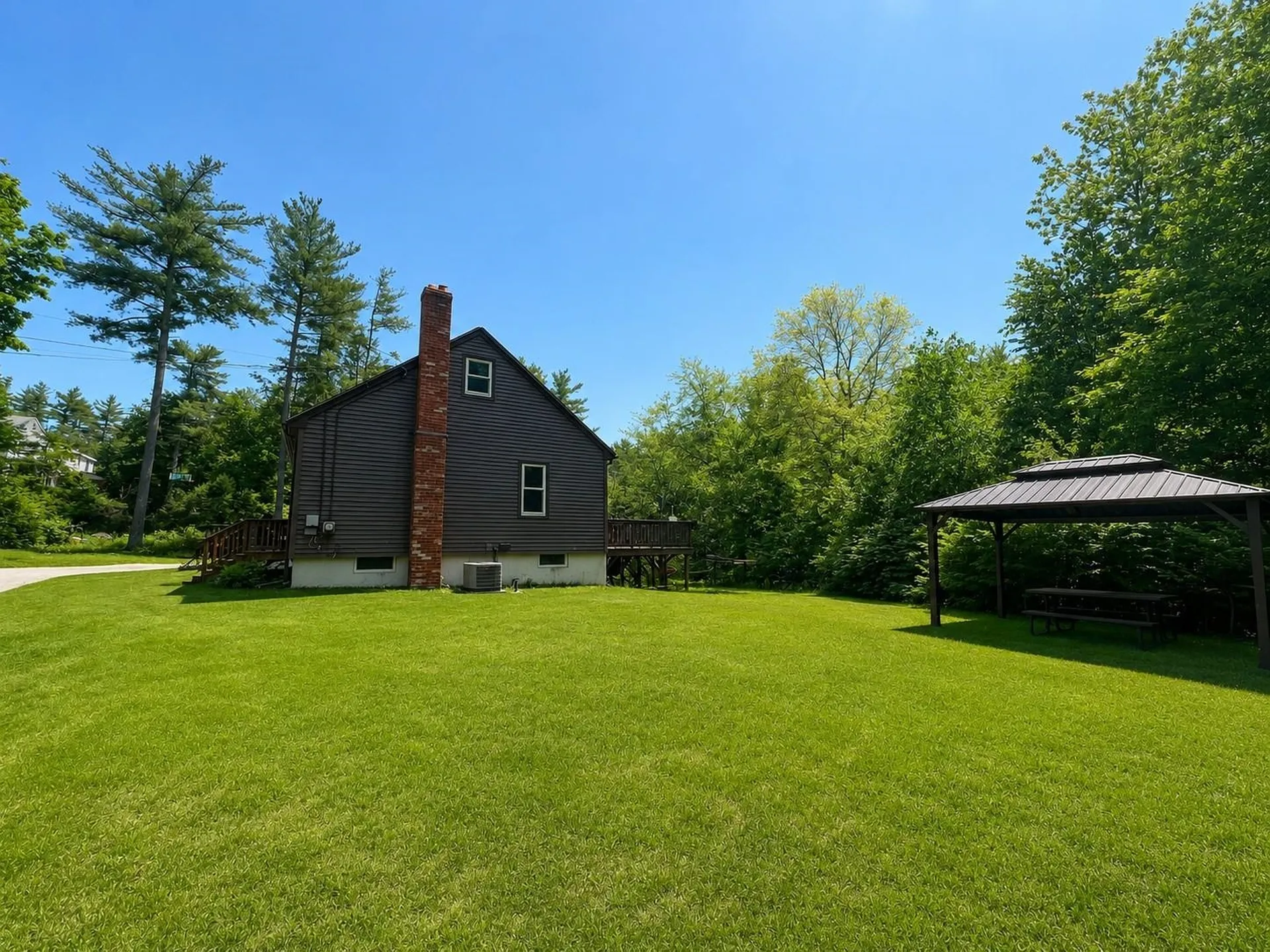 125 Main Street Raymond NH 03077