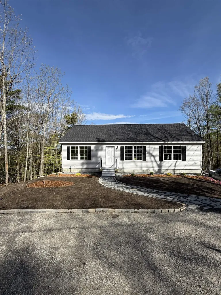 12 Winsor Way New Durham NH 03855