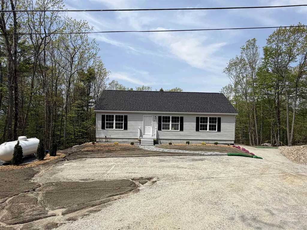 12 Winsor Way New Durham NH 03855