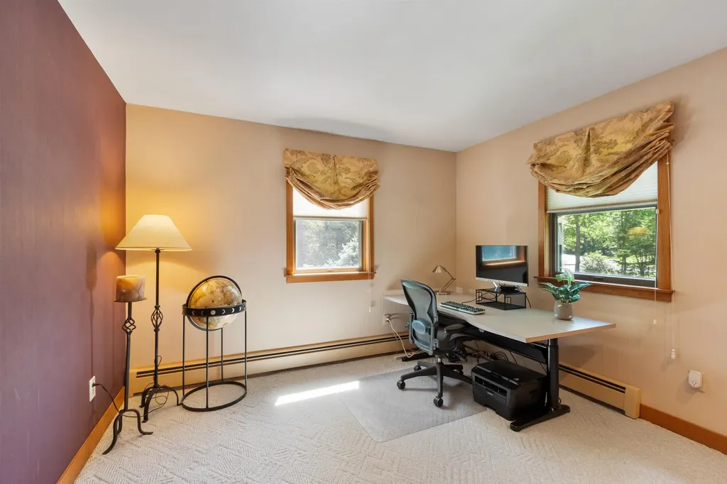 6 Weston Street Derry NH 03038