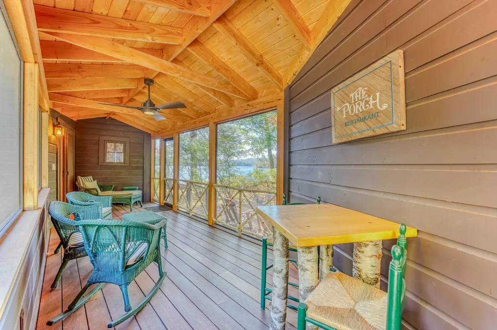 156 Mooney Point Road Holderness NH 03245