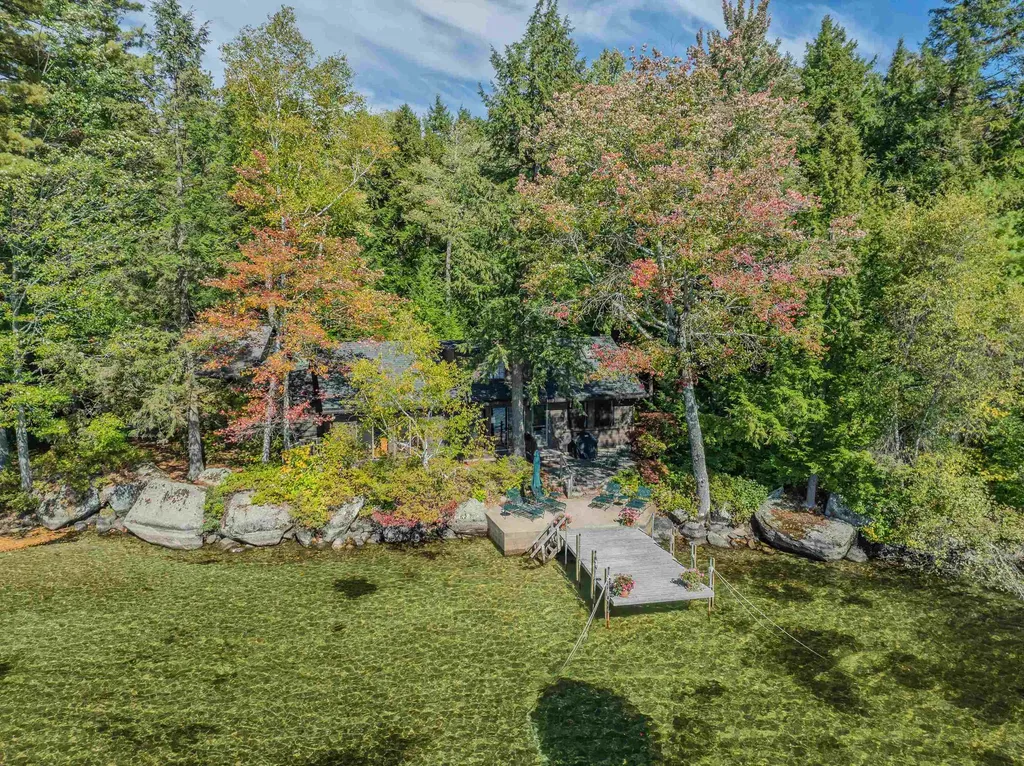 156 Mooney Point Road Holderness NH 03245