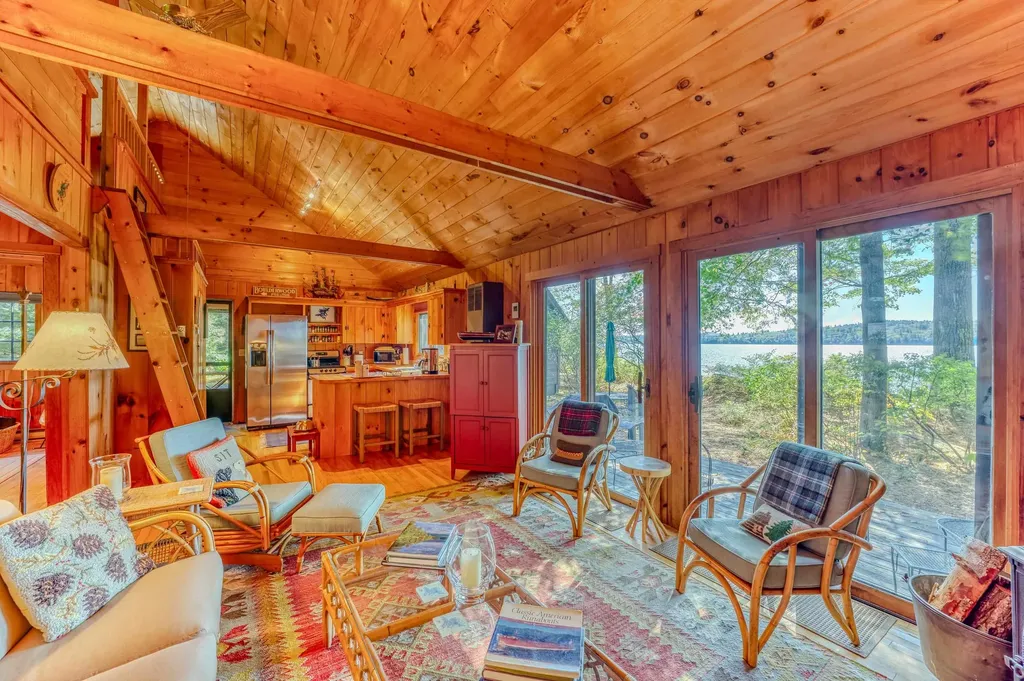 156 Mooney Point Road Holderness NH 03245