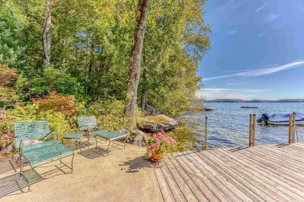 156 Mooney Point Road Holderness NH 03245