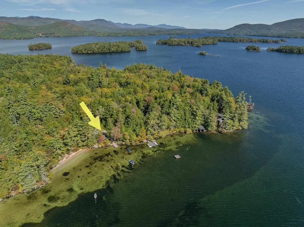 156 Mooney Point Road Holderness NH 03245