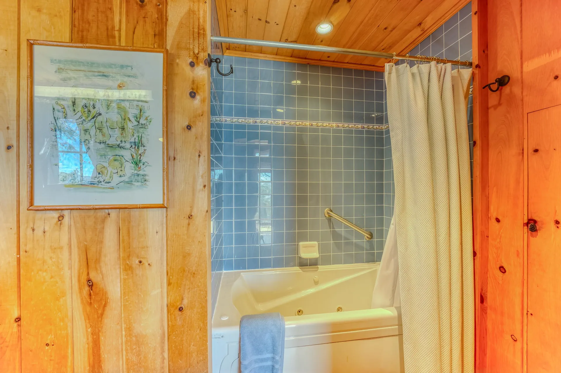 156 Mooney Point Road Holderness NH 03245