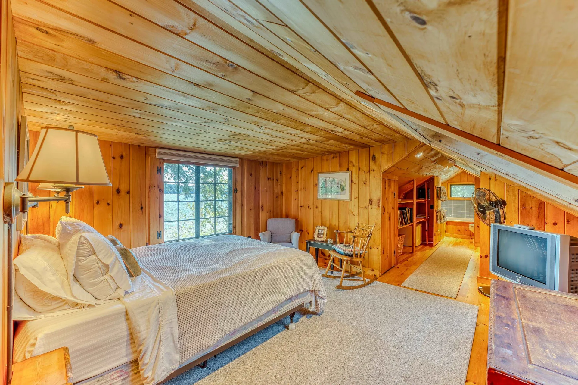156 Mooney Point Road Holderness NH 03245