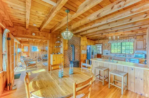 156 Mooney Point Road Holderness NH 03245