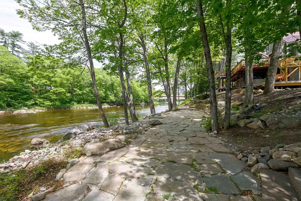 38 Canoe Run Road Campton NH 03223