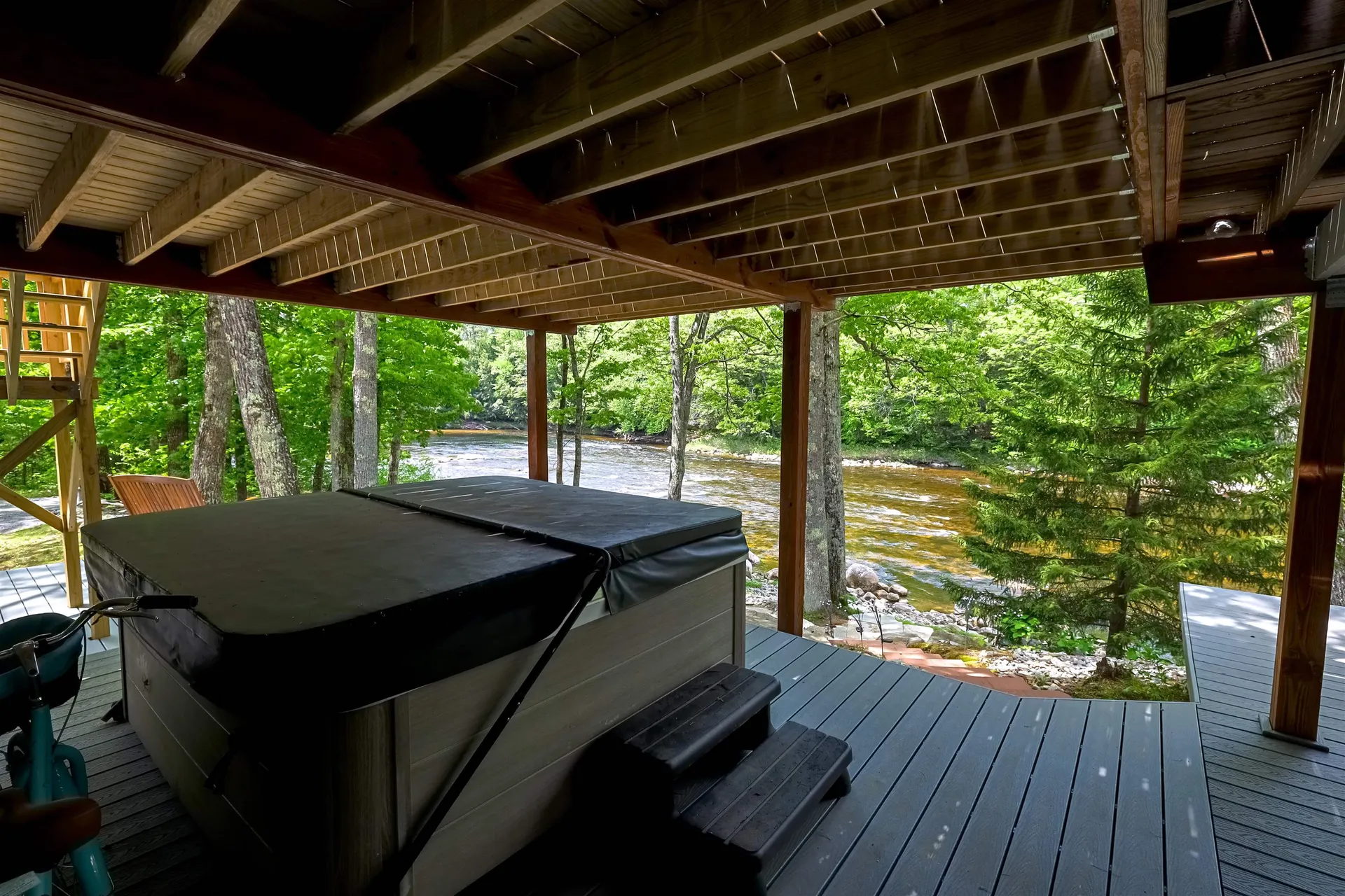 38 Canoe Run Road Campton NH 03223
