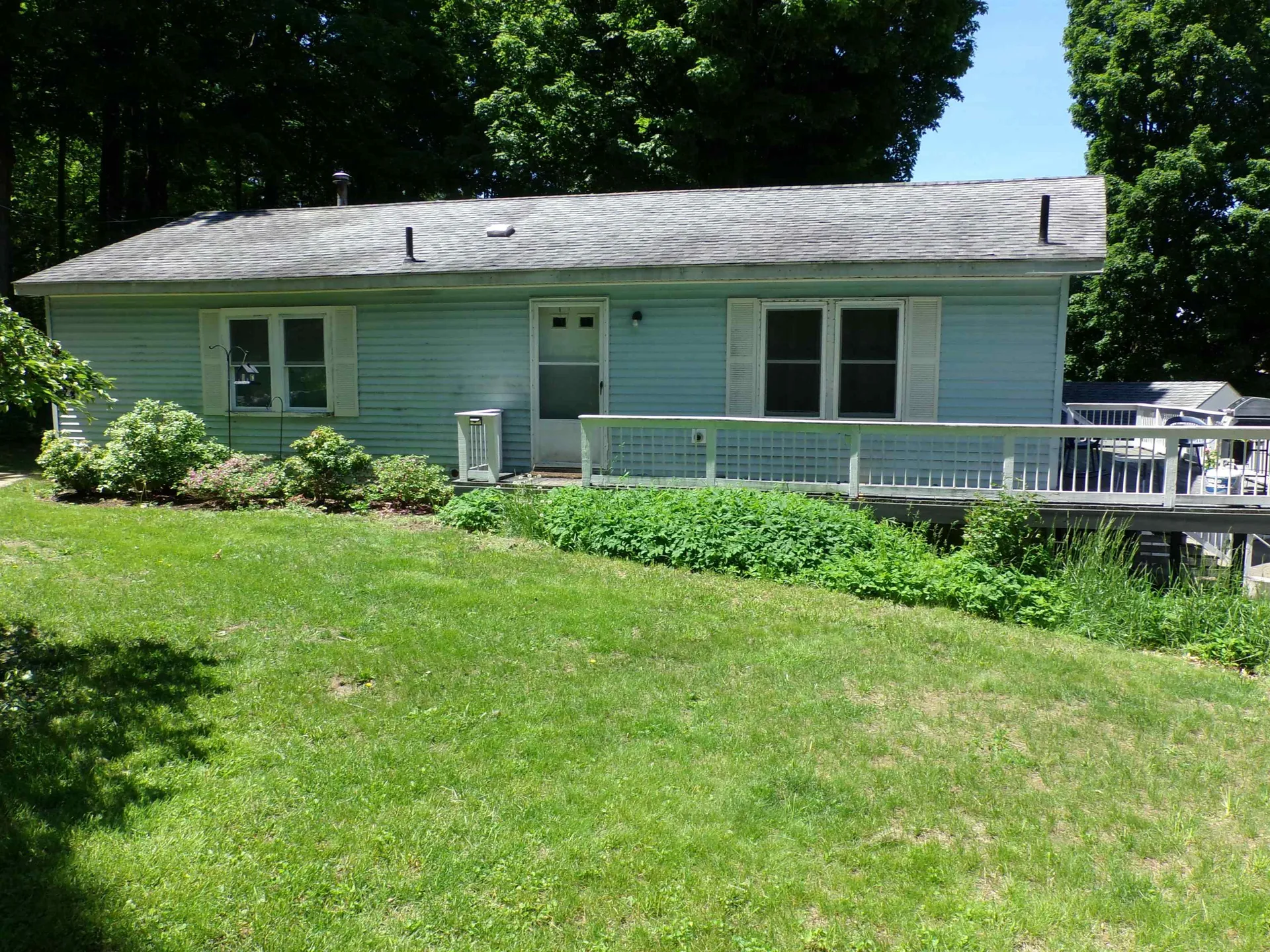 13 Pear Street Laconia NH 03246