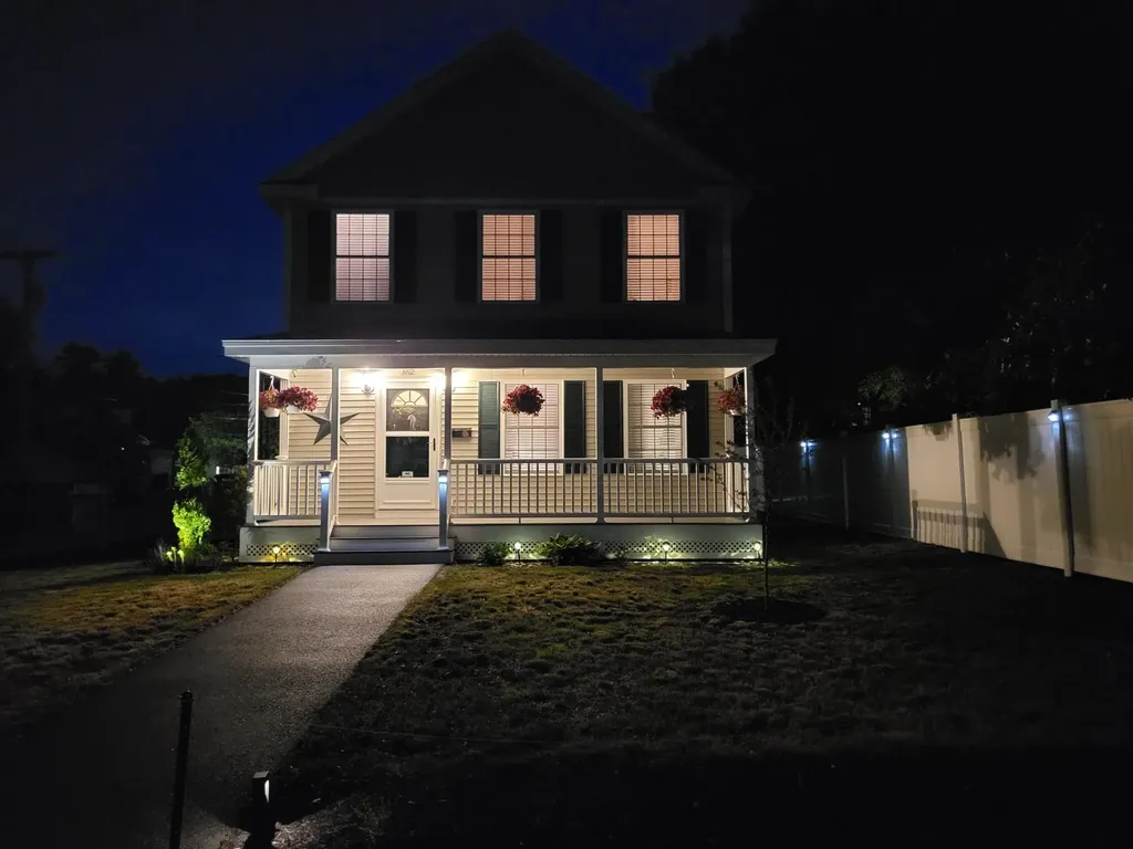 142 Comeau Street Manchester NH 03102
