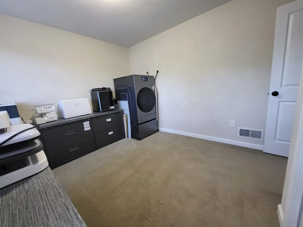 142 Comeau Street Manchester NH 03102