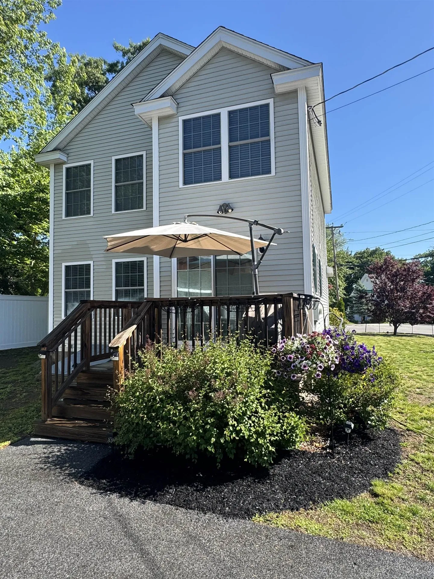 142 Comeau Street Manchester NH 03102