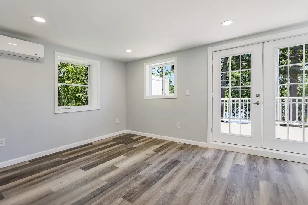 40 Grove Avenue Salem NH 03079