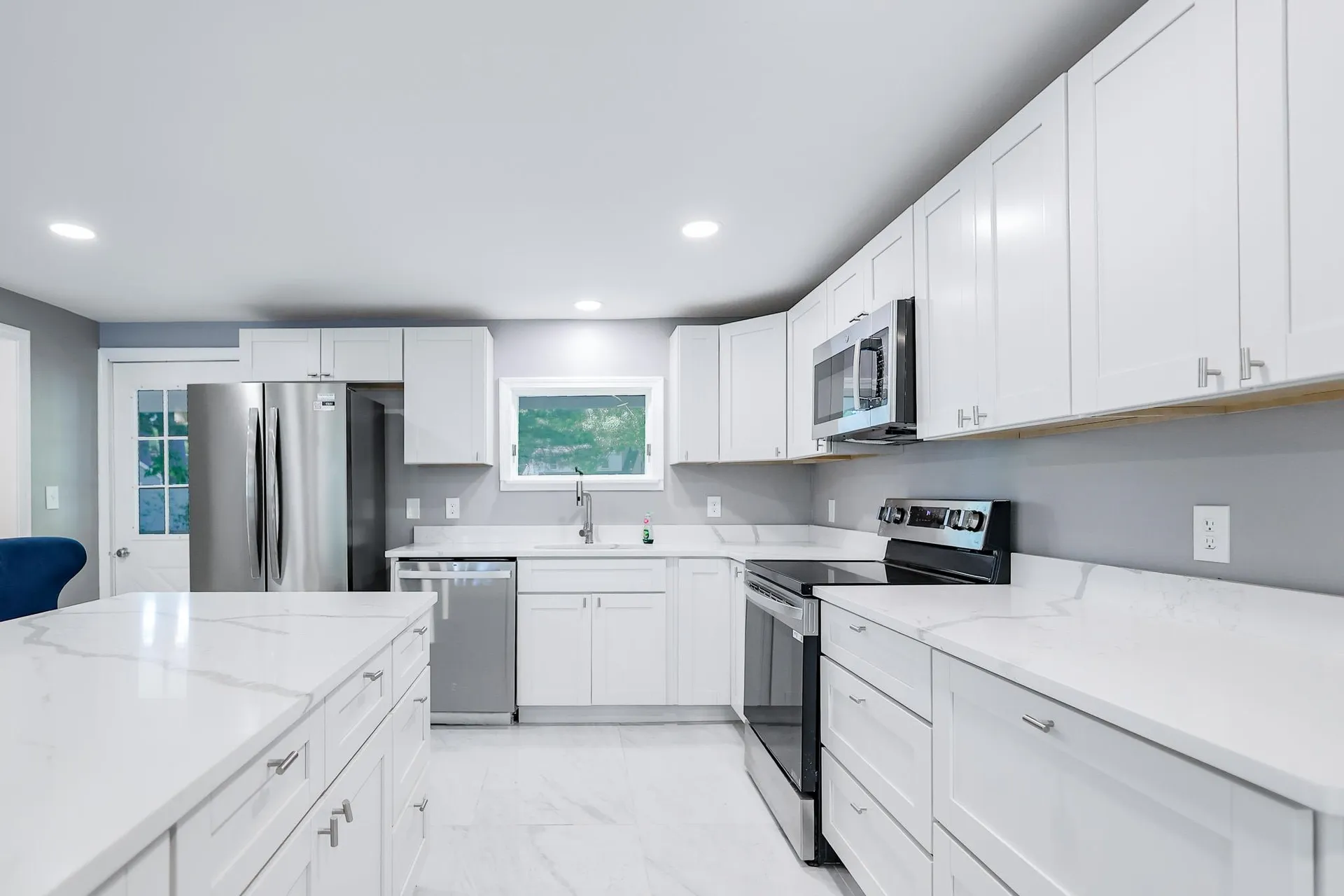 40 Grove Avenue Salem NH 03079