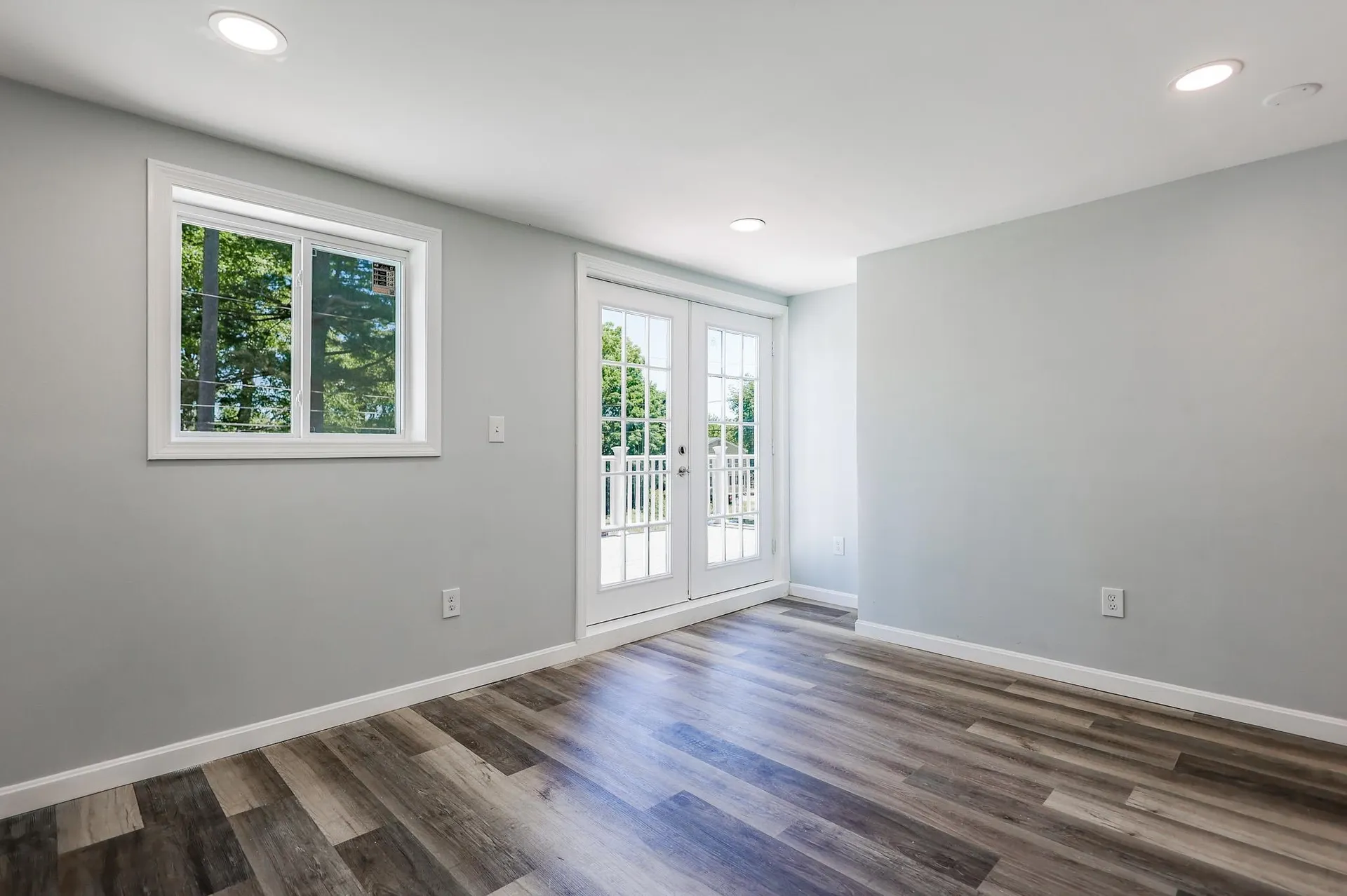 40 Grove Avenue Salem NH 03079