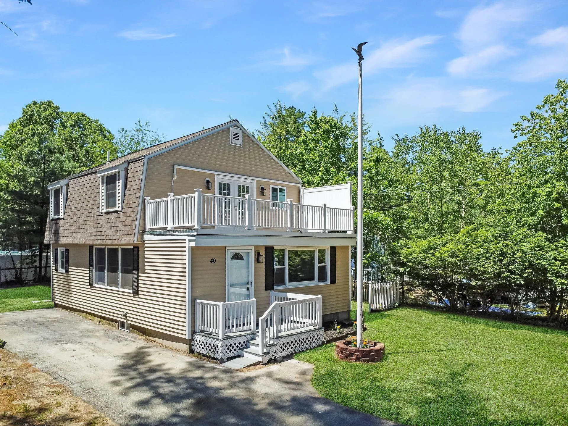 40 Grove Avenue Salem NH 03079