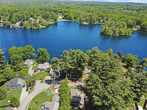 40 Grove Avenue Salem NH 03079