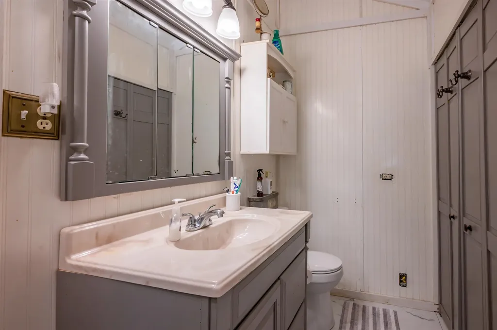 9 Upper Scotland Drive Raymond NH 03077