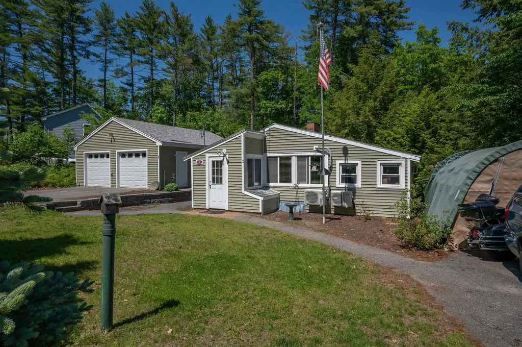 9 Upper Scotland Drive Raymond NH 03077