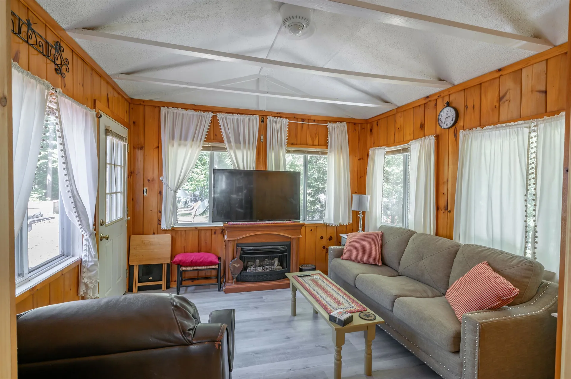 9 Upper Scotland Drive Raymond NH 03077