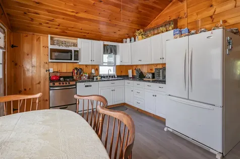 9 Upper Scotland Drive Raymond NH 03077