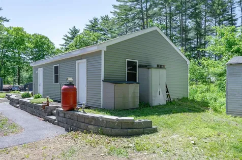 9 Upper Scotland Drive Raymond NH 03077
