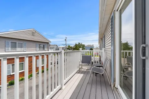 68 Kings Highway Hampton NH 03842