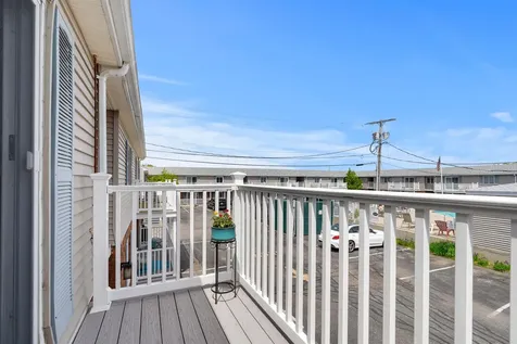 68 Kings Highway Hampton NH 03842