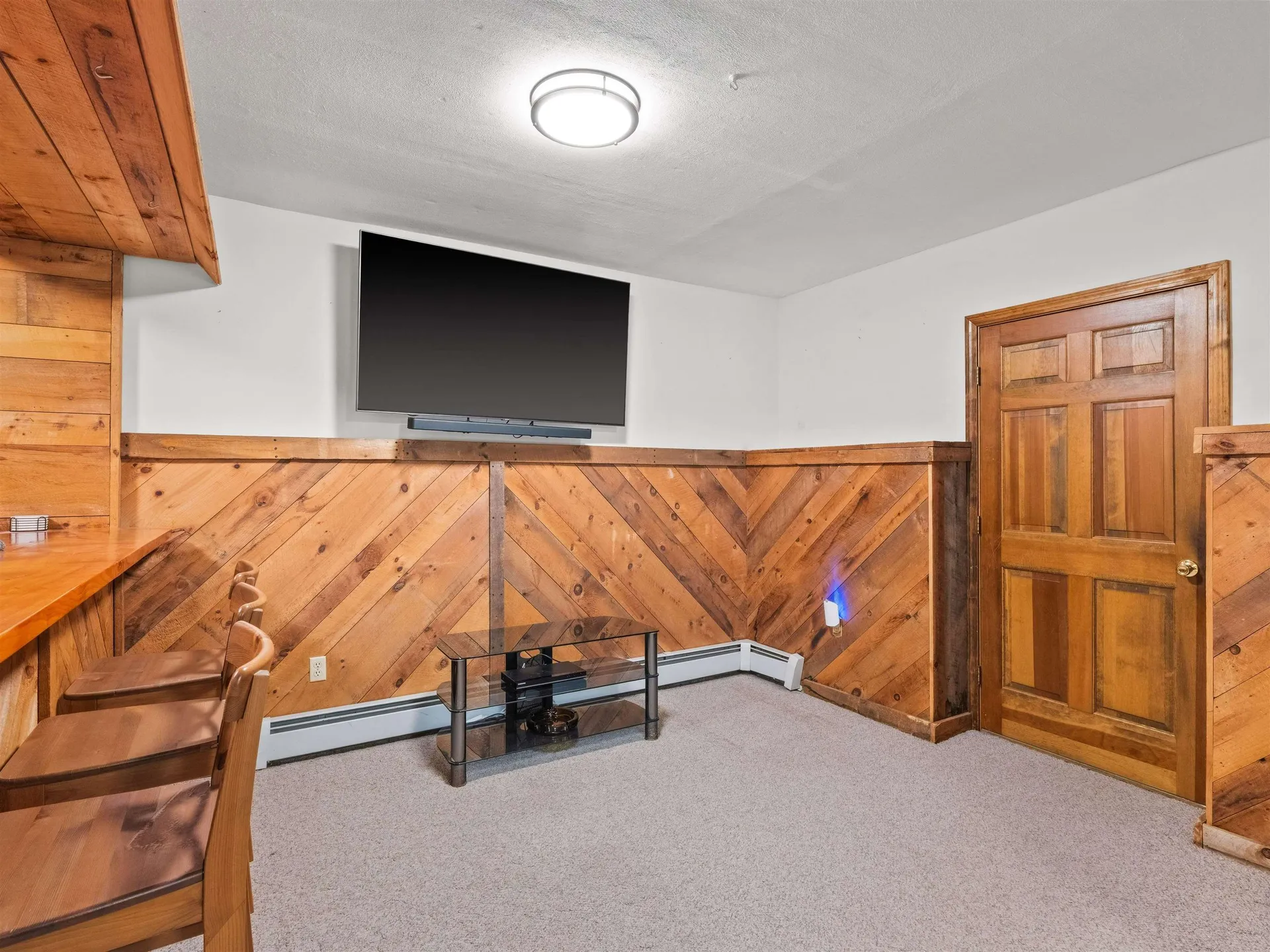 19 Wedgewood Drive Londonderry NH 03053