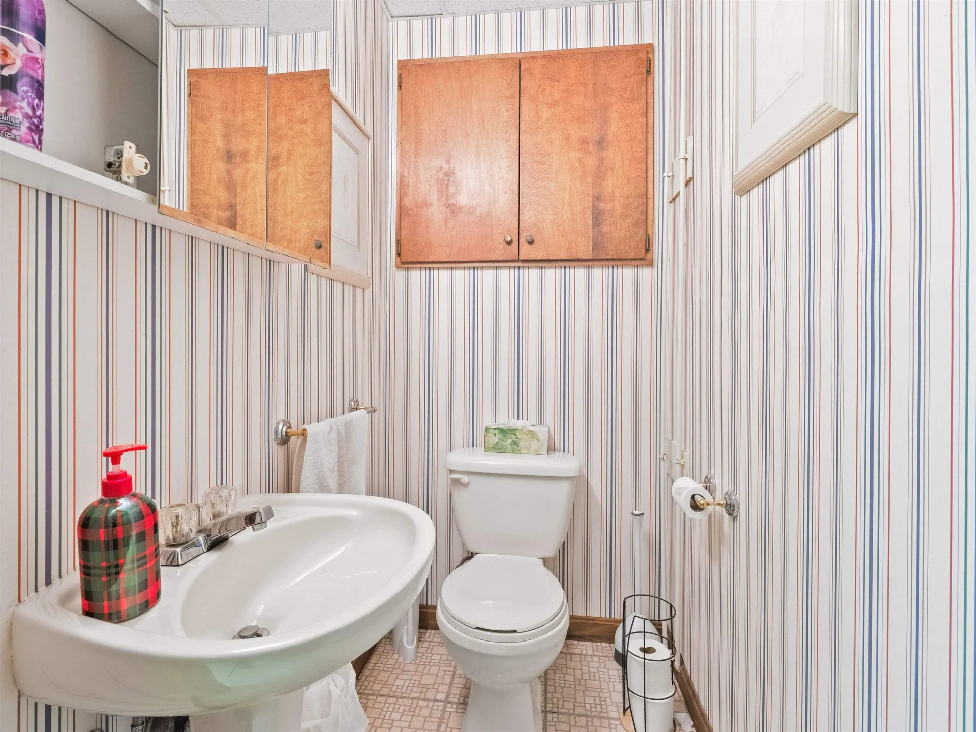 19 Wedgewood Drive Londonderry NH 03053