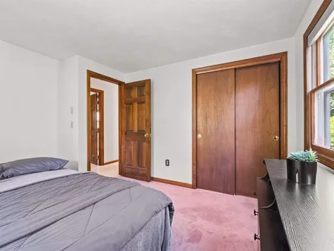 19 Wedgewood Drive Londonderry NH 03053