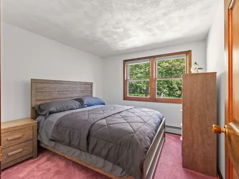 19 Wedgewood Drive Londonderry NH 03053