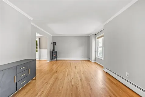 11 Dover Street South Burlington VT 05403
