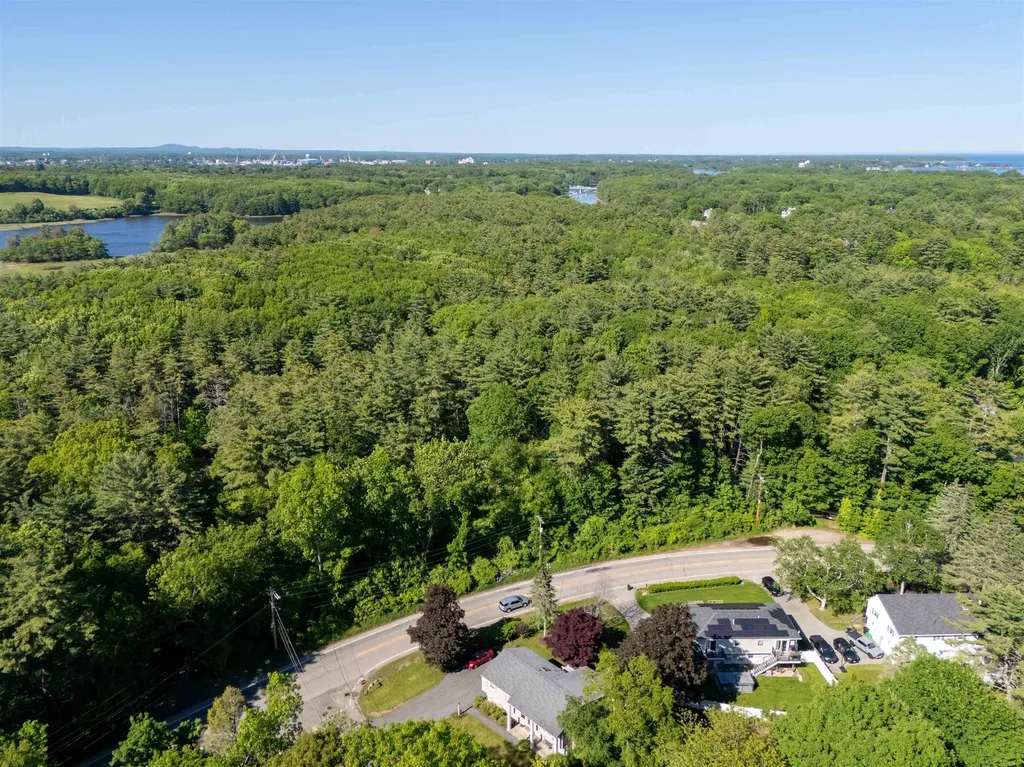 2 Harding Road Portsmouth NH 03801
