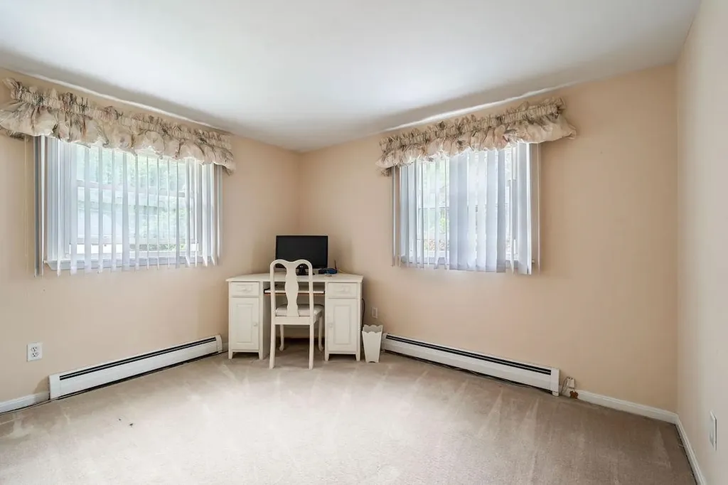 2 Harding Road Portsmouth NH 03801