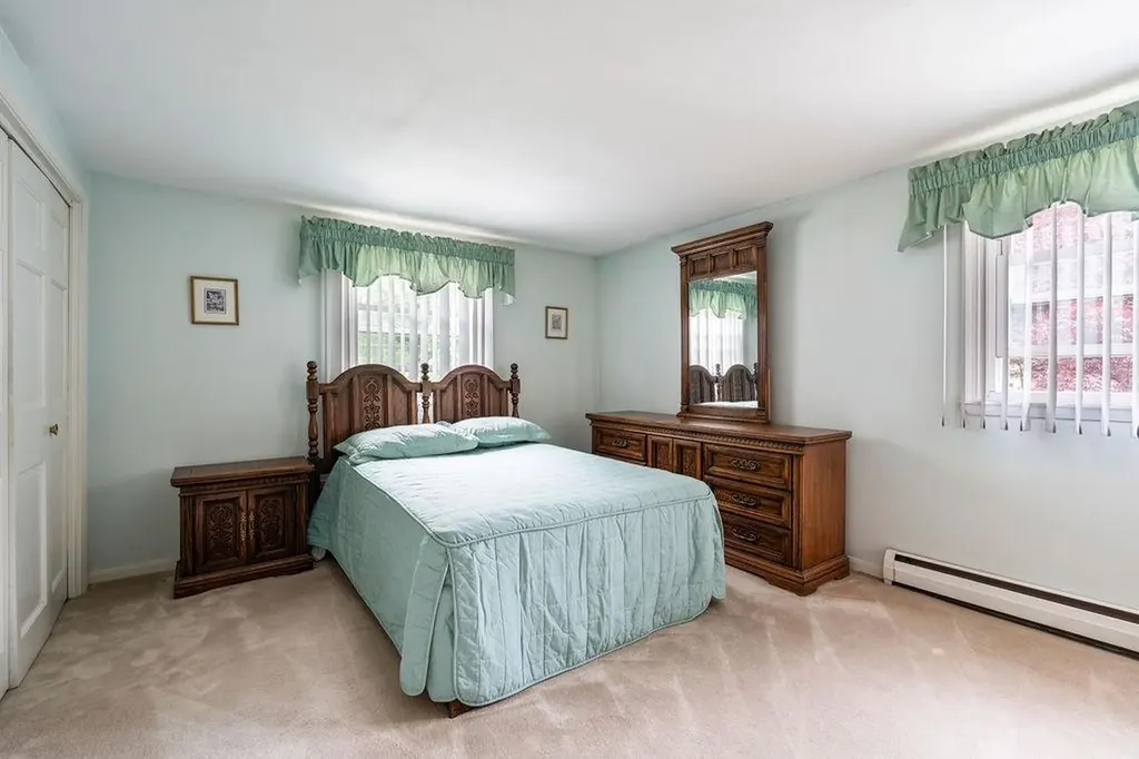 2 Harding Road Portsmouth NH 03801